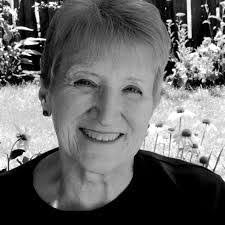 Carolyn Martin's Instagram, Twitter & Facebook