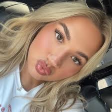 What brand do you guys recommend I been giving mines blue buffalo but  someone told me it's bad.