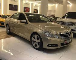 للبيع مرسيدس e250 موديل 2010 ماشي 135 الفkm فول اوبشن 4 سلندر تيربو فتحة سقف بانوراما شاشة مع كاميرة تشغيل بصمة مع الابواب رادار النقطة car bmw car suv car