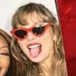 Veronica Fan's Instagram, Twitter & Facebook