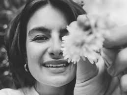 Elizabeth Viola's Instagram, Twitter & Facebook