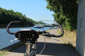 Der mittellandkanal (mlk) ist eine bundeswasserstraße und mit 325,3 kilometern länge die längste künstliche wasserstraße in deutschland. Kanalschwimmern Drohen Bis Zu 200 Euro Bussgeld Minden Mindener Tageblatt