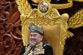 Yang dipertuan agong harus melantik perdana menteri baharu, sama ada secara kekal atau untuk sementara. Sultan Muhammad V Letak Jawatan Sebagai Yang Dipertuan Agong