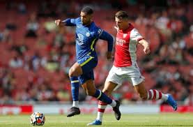 The blues look to have moved ahead of man utd in the race for the frenchman, with kurt zouma heading the other way. Nawqctdnxyxktm
