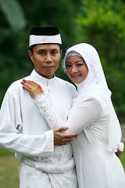 Surat pengisytiharan pelantikan sebagai tengku mahkota pahang dibacakan oleh tengku muda pahang tengku abdul rahman sultan ahmad shah. Hampir Setahun Jual Mahal Maya Akhirnya Sah Isteri Kerabat Hiburan Mstar