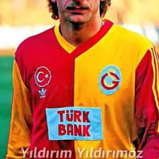 Semih yuvakuran, aycan yuvakuran ile evli olup. Semih Yuvakuran Kimdir Maksatbilgi