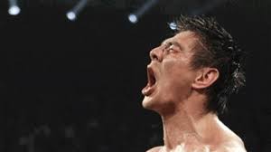 Travieso" noquea a Parra en quinto round