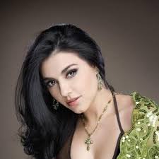 Biografía de Ruby Escobar