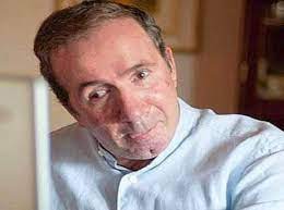 ' studente quando inizia a esibirsi come. Francesco Nuti Chi E Carriera Vita Privata Dell Attore E Regista