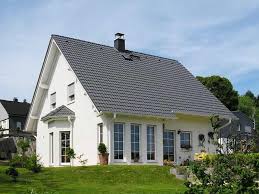 Bereits seit über 40 jahren gehören wir zu den beliebtesten fertighausanbietern in deutschland. De Haus Fertighaus Individuelle Energieeffiziente Hauser Zum Festpreis