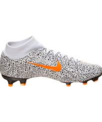 Die besten cr7 fußballschuhe 2019. Cr7 Fussballschuhe 2020 Welche Schuhe Tragt Ronaldo Fussball Deals De