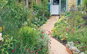 Small Gardens Discover The Joy Of Creating A Little Gem Garden Design Garden Ideas Diy Garden Garden Pr Garden Design Garden Structures Backyard Garden