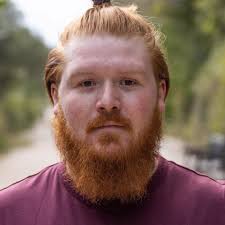 Thank you to @Zakary Willis for the incredible new headshots ☺️ Zak Willis  Photography