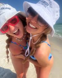 can't count how many times we told siri to play sweet escape by gwen  stefani this week 🕺🏝️