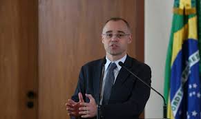 Melhores pastas de andre mendonça. Meet Andre Mendonca Attorney Pastor And New Minister Of Justice The Rio Times