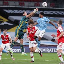Damián emiliano martínez romero (born 2 september 1992) is an argentine professional footballer who plays as a goalkeeper for premier league club aston villa. Emiliano Martinez Seizes Chance At Arsenal To Make Sacrifices Worthwhile Arsenal The Guardian