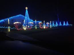 Holiday And Christmas Lights In Northeast Wisconsin Including Appleton Little Chute Oshkosh And Best Christmas Lights Holiday Lights Display Christmas Lights