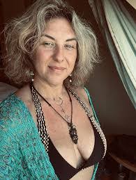 Bridget Vernon's Instagram, Twitter & Facebook