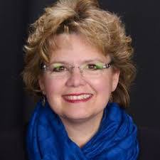 Sandra Hays's Instagram, Twitter & Facebook