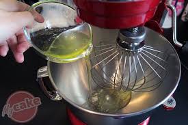 3 Recettes De Creme Au Beurre Qui Vont Vous La Faire Aimer Recette Creme Au Beurre Recette Creme Creme