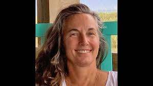 Community Care Clinic of Dare executive director receives leadership award 