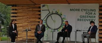 Ministerul mediului lansează programul prin care şcolile şi grădiniţele din românia vor fi izolate termic şi eficientizate energetic, cu buget de 384 milioane lei. PreÈ™edintele Klaus Iohannis È™i Ministrul Mediului Apelor È™i PÄƒdurilor Barna Tanczos Au Participat La Evenimentul Dedicat Zilei Mondiale A Bicicletei Revista Patronatului Roman