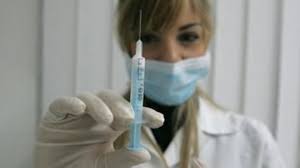 The regulator said the vaccine's overall benefits outweighed the risks and did not recommend stopping use of the vaccine, leaving the decision on whether and. Covid 19 3ekinhse O Emboliasmos Se Olh Thn Epikrateia Ths Rwsias Ape Mpe