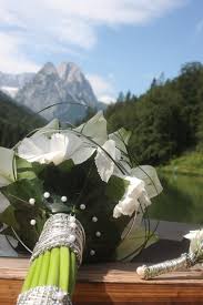 Jeden tag traut sich eine kandidatin. 4 Hochzeiten Und Eine Traumreise Und Viel Glitzer