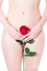 Detailing was at centre stage as fine pleating for tops, jumpsuits and dresses floated down the ramp. Why Is It Better To Sleep Without Underwear For Females Quora