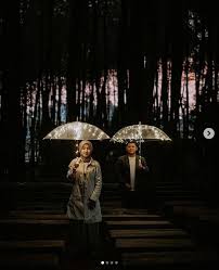 Scopri ricette, idee per la casa, consigli di stile e altre idee da provare. Inspirasi Prewedding Outdoor Simple And Keren Portalkuningan Com