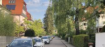 Der kastanienweg liegt in degerlochs bevorzugtem wohngebiet waldviertel sehr ruhige lage, da anliegerstraße zur bushaltestelle am königsträßle wenige minuten zu fuß. Top Manager Im Top Gebiet Degerloch Info