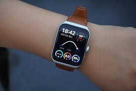 Часы Oppo Watch 3 Pro показали на живых ...