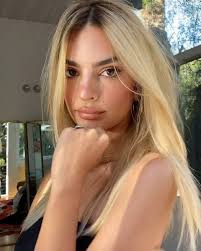 Emily o'hara ratajkowski or more popularly known as emily ratajkowski was born on 7th of june in the year 1991. Emily Ratajkowski Ist Jetzt Hellblond Annabelle