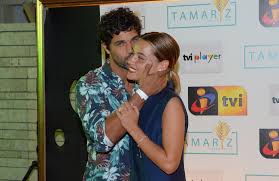 Kelly bailey e bruno cabrerizo. Comentadores De Passadeira Arrasam Bruno Cabrerizo E Kelly Bailey Holofote