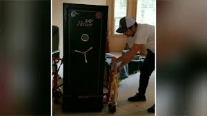 Take a look at how you'll go about moving a heavy safe properly and without damaging it. How To Move A Gun Safe By Yourself A How To Guide Home Safe Savers