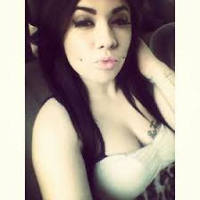 Danielle robles (daniellairie)