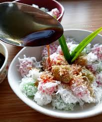 Cenil disajikan bersama gula merah dan juga taburan parutan kelapa, ada juga cenil yang dijual bersama lopis, tiwul, gethuk dan sejenisnya. 6 Resep Terbaru Kumpulan Macam Macam Cara Membuat Memasak Cenil Yang Enak Lezat Mudah Dan Sederhana Resep Kue Dan Masakan