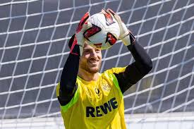 FC Copenhagen find familiar face in Borussia Dortmund to replace injured goalkeeper
