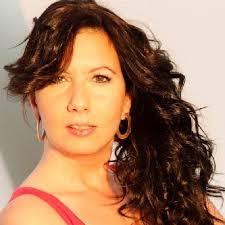 Contratar Comica Eva Garra