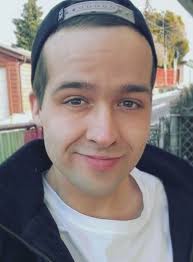 Zachary Thunder's Instagram, Twitter & Facebook