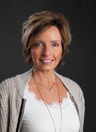 Kristin Rohde's Instagram, Twitter & Facebook