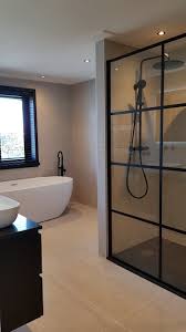 zwarte kranen verf mat zwart ral 9005 zwart stalen douchewand www morrenonderhoud nl design badkamer badkamer modern badkamer ontwerp