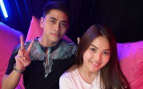 Aisyah minta sopirku ambil mobil itu. Hubungan Telah Kandas Aisyah Aqilah Masih Mau Kerja Bareng Athalla Naufal Lagi