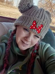 What are some options for a 40-year-old single female to find a room to  rent in Utah for $500 or below, including utilities, and being 420 friendly?