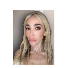 Dani Levi (@dani_levi_mua) • Threads, Say more