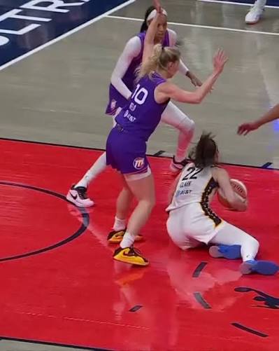 Sydney Colson weighs in on Alyssa Thomas' flagrant foul on her former  Indiana teammate Caitlin Clark ✍️