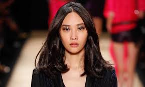 We also make a note of the contrast in lengths between the super short hair in the back, and the longer hair in the front. Getting The Perfect Layered Hair For Your Face Shape