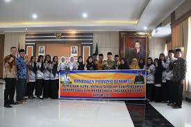 Profil sekolah juga sangat penting sebagai salah satu syarat apabila kepala sekolah akan melakukan pengusulan bantuan untuk sekolah seperti bantuan rehab, bantuan untuk mendapatkan bangunan sruang kelas belajar baru ataupun untuk pendataan lainnya yang mengharuskan untuk memiliki profil. Lepas Kepala Sekolah Guru Dan Pengawas Berprestasi Ini Pesan Gubernur Rohidin Pemerintah Provinsi Bengkulu