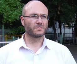 2-rd orn e unenq snndi xndir, taracqic heracrel en bzhishknerin, uremn  chtuylatrvac metodnerov hatuk gorcoghutyun petq e kataren». Varuzhan  Avetisyan