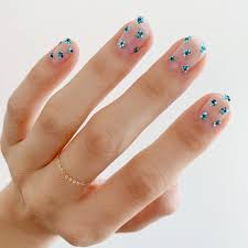 Simple flower nail art designs. 31 Flower Nail Art Designs Pretty Floral Manicures For 2021 Glamour